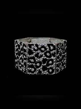 Black and Silver-Tone Leopard Print Stretch Cuff Bracelet